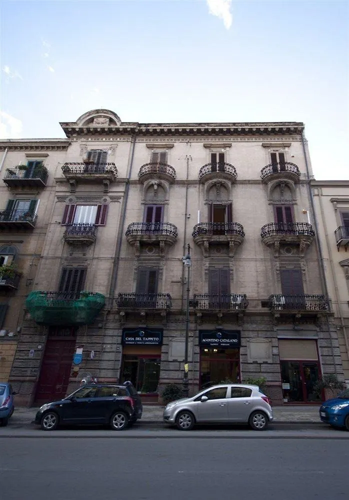 *** Bed & Breakfast Bed and Breakfast Cavour Il Conte Camillo Palermo Italia